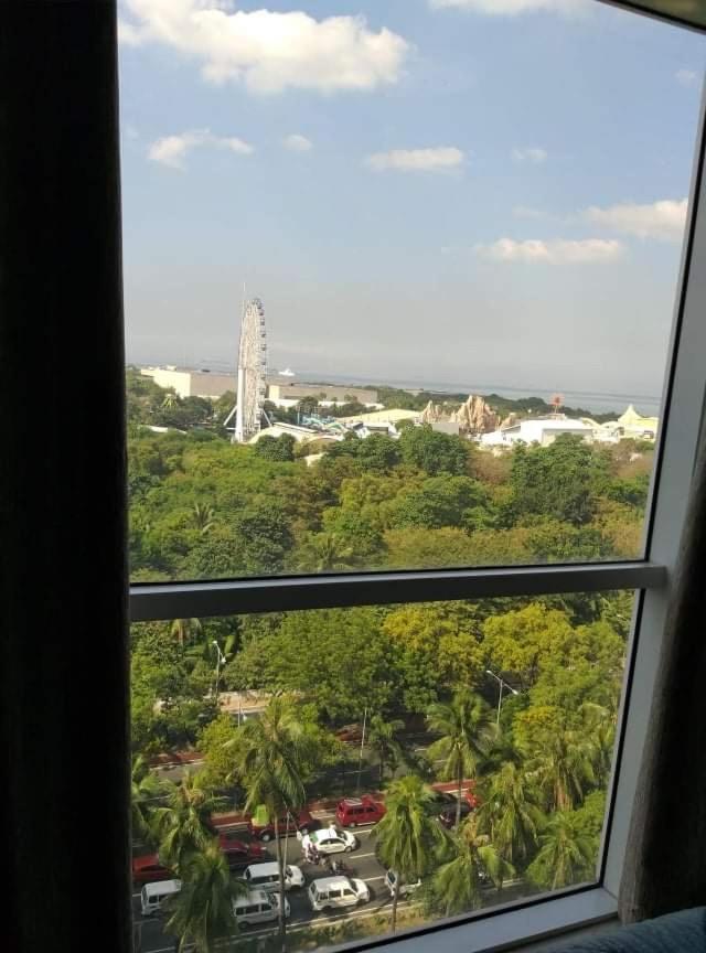 De Luxe, Standard And Studio Suites -The Breeze Residences-Close To Airport,Mall Of Asia, Us Embassy 마닐라 외부 사진