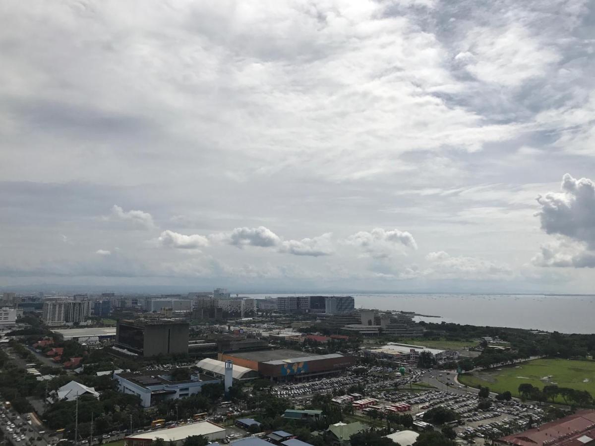 De Luxe, Standard And Studio Suites -The Breeze Residences-Close To Airport,Mall Of Asia, Us Embassy 마닐라 외부 사진