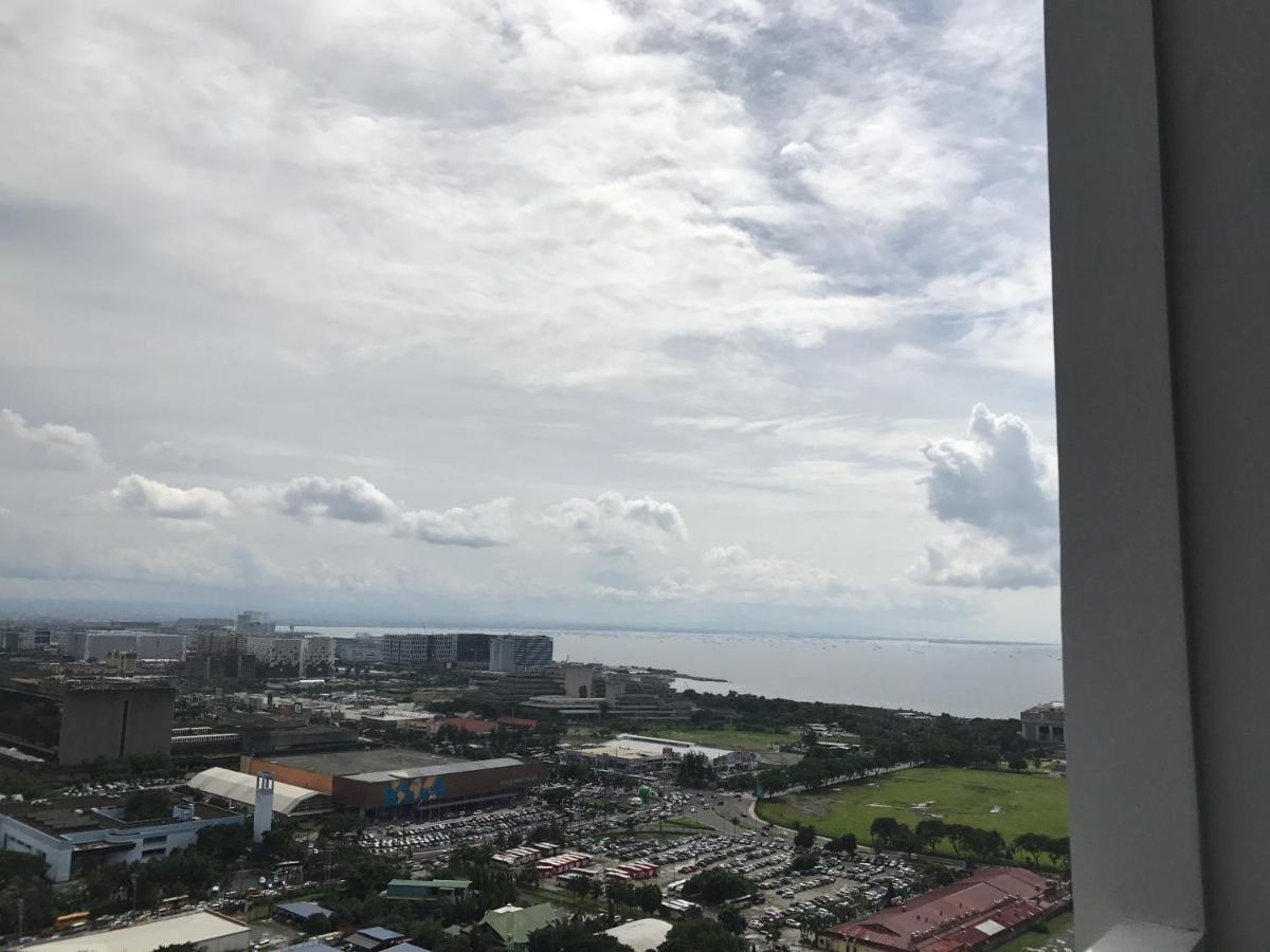 De Luxe, Standard And Studio Suites -The Breeze Residences-Close To Airport,Mall Of Asia, Us Embassy 마닐라 외부 사진