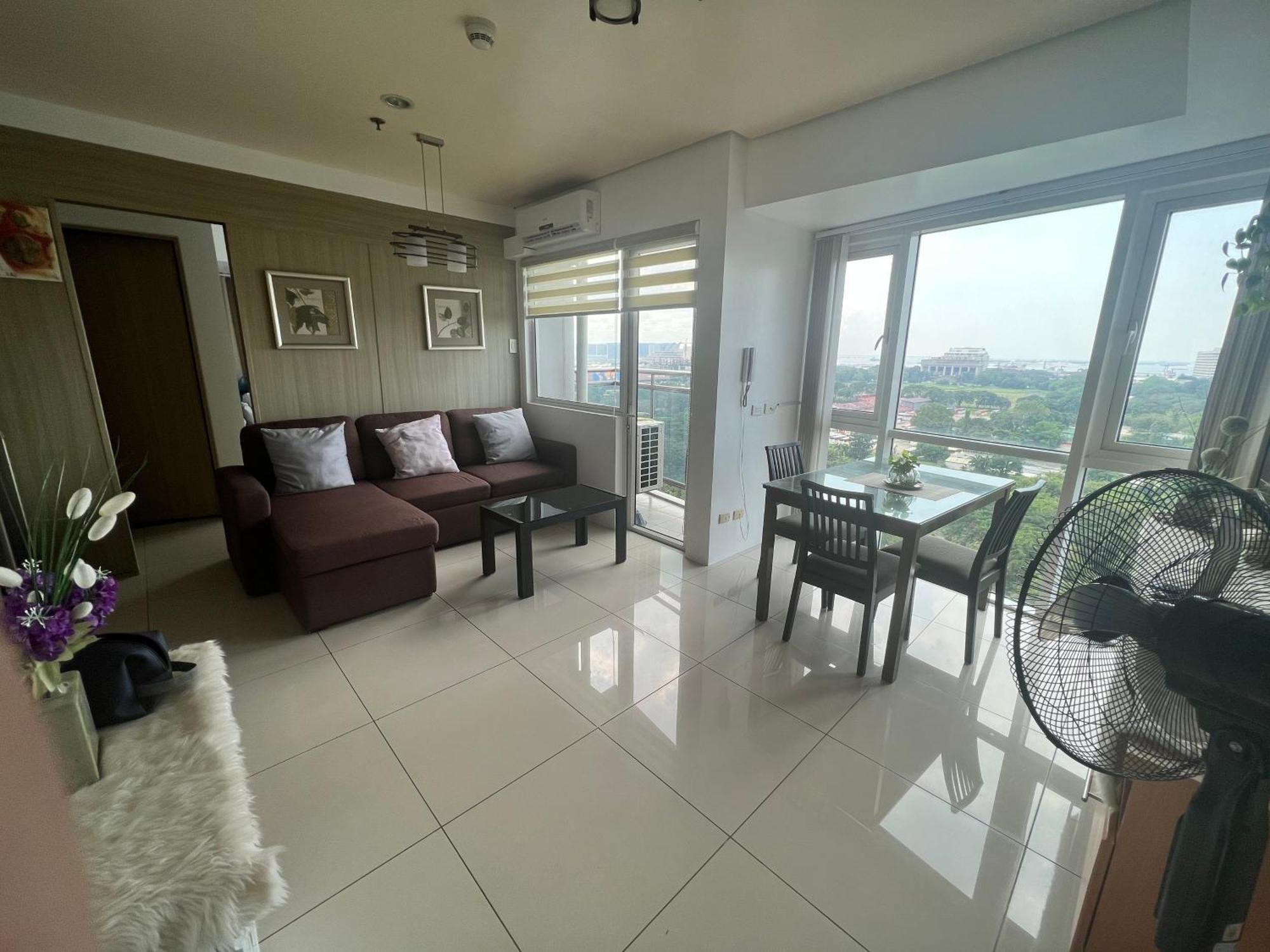 De Luxe, Standard And Studio Suites -The Breeze Residences-Close To Airport,Mall Of Asia, Us Embassy 마닐라 외부 사진