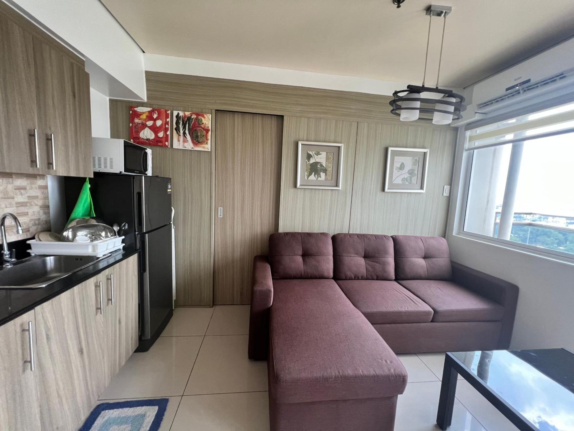 De Luxe, Standard And Studio Suites -The Breeze Residences-Close To Airport,Mall Of Asia, Us Embassy 마닐라 외부 사진