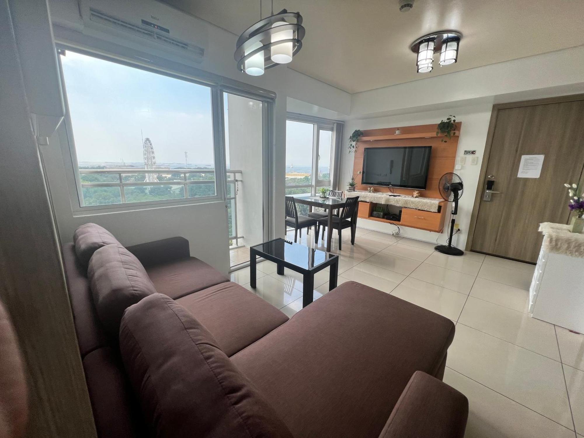 De Luxe, Standard And Studio Suites -The Breeze Residences-Close To Airport,Mall Of Asia, Us Embassy 마닐라 외부 사진
