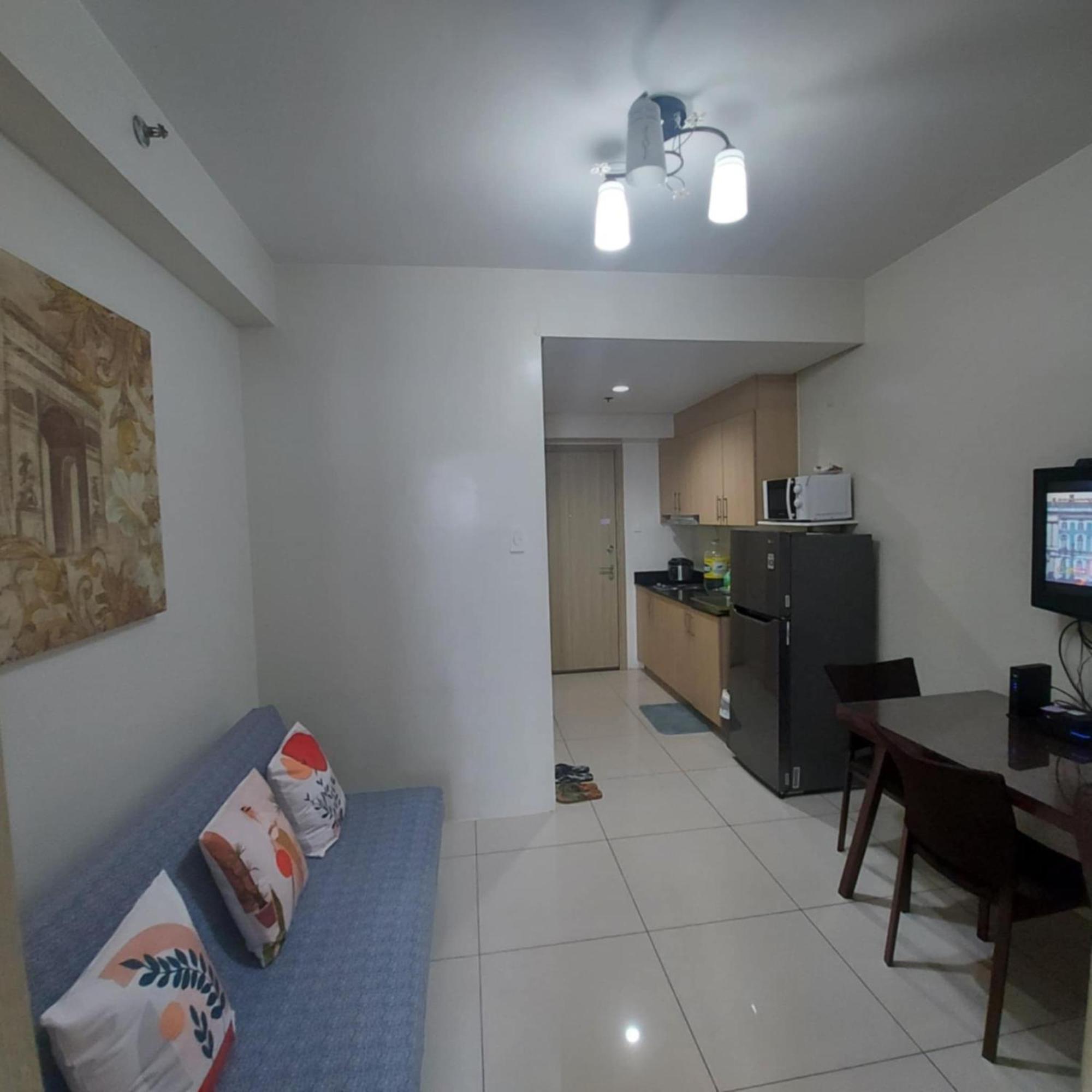 De Luxe, Standard And Studio Suites -The Breeze Residences-Close To Airport,Mall Of Asia, Us Embassy 마닐라 외부 사진